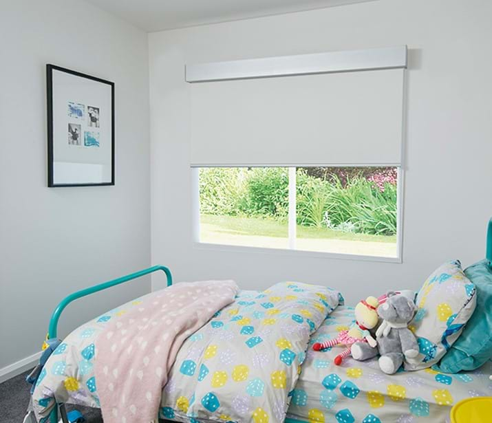 Quantum_Roller_Blinds_c1-weathermaster